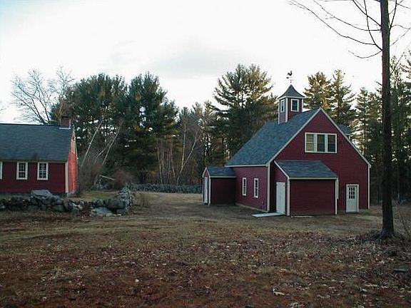 3rd image of 46 Matthew Dr