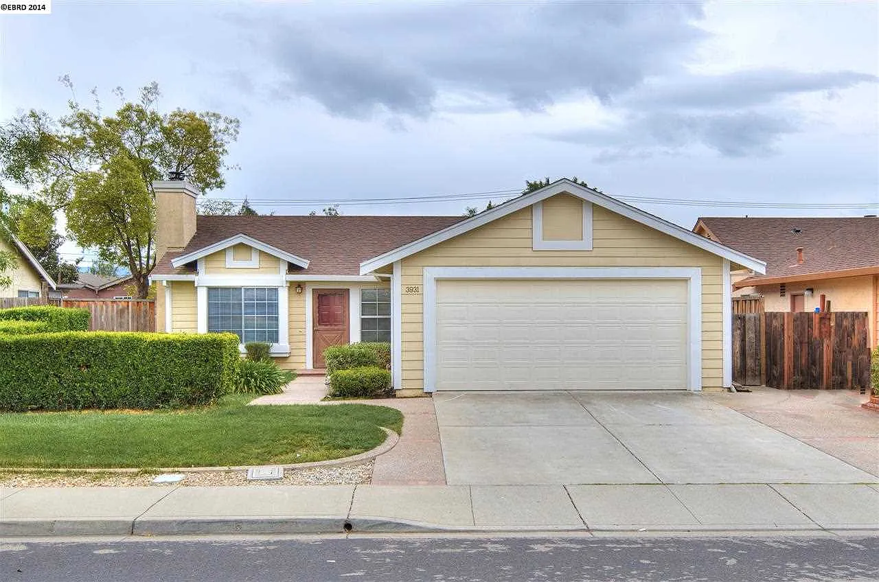 3931 Silver Oaks Way photo 1
