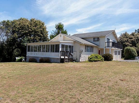 2nd image of 32850 Parkview Dr