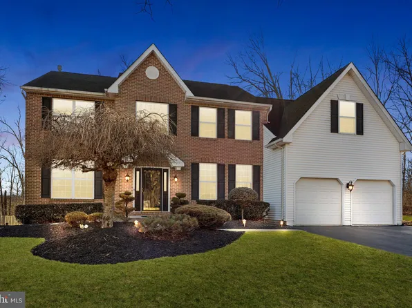 103 Woodhollow Ct, Sellersville, PA 18960