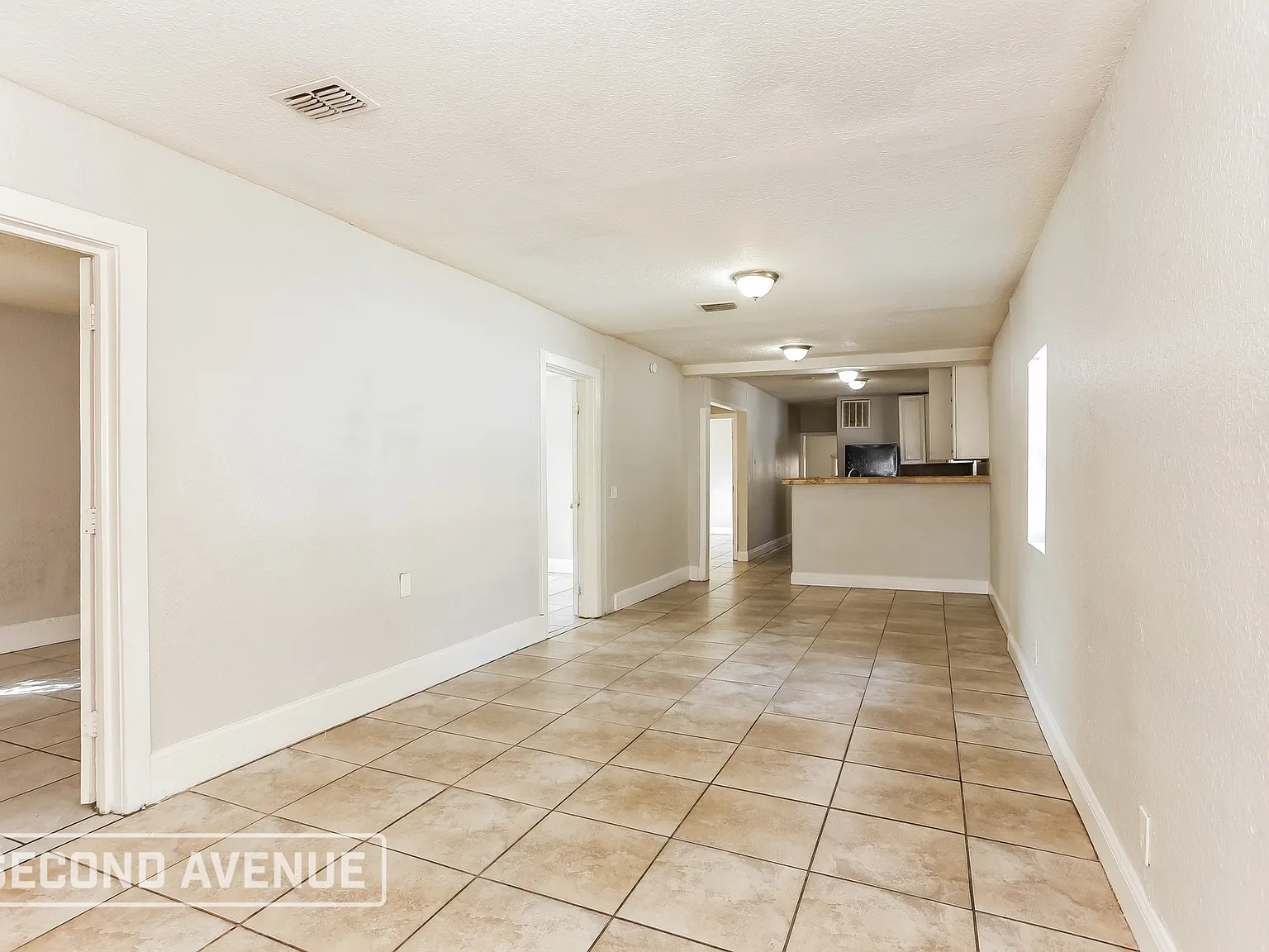 3 bed, 2.0 bath, 1182 sqft, $1,150 — Photo 4