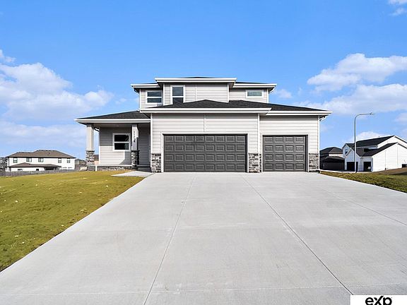 3rd image of 11004 Bearcreek Dr