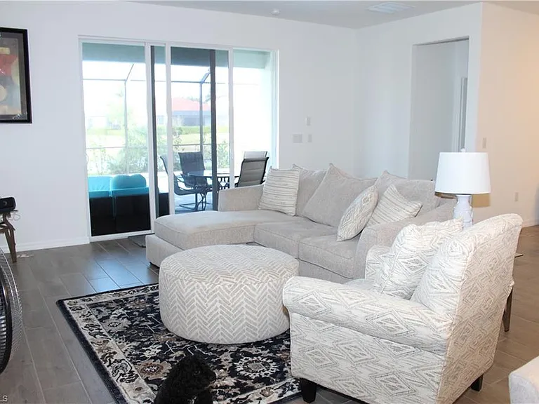 2261 Avocado Ln — Photo 9