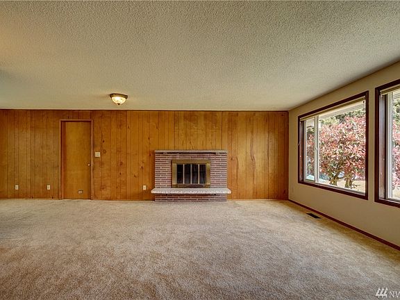 3rd image of 3344 49th Ave NE