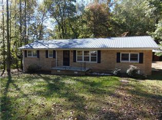 77 Kentucky Ave NW, Sewanee, TN 37375