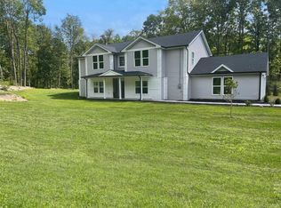 82 Hampton Rd, Marlboro, NY 12542