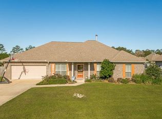 213 Secretariat Dr, Madisonville, LA 70447