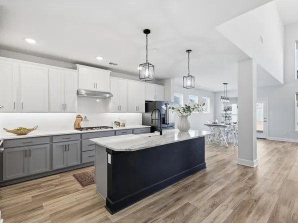 2420 Stella Ln, Northlake, TX 76247