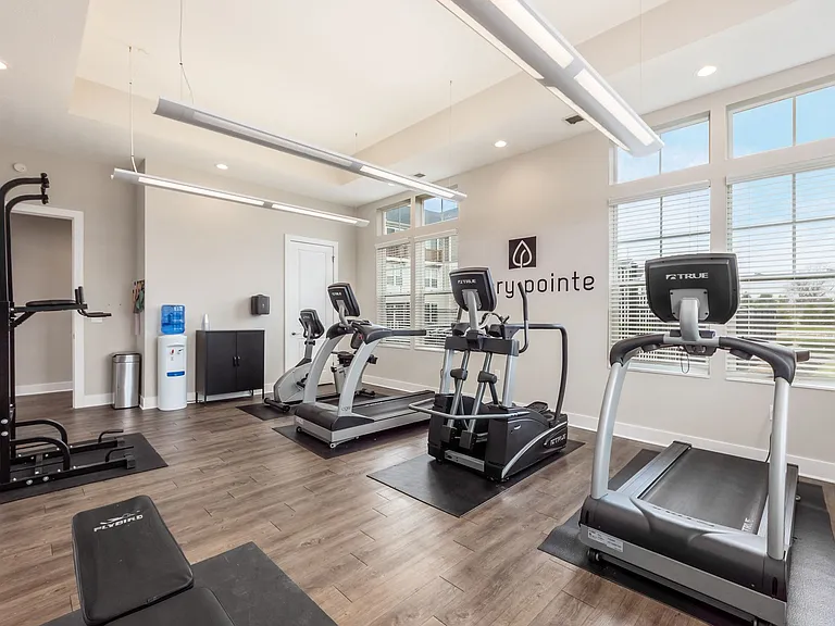 Avery Pointe — Photo 7
