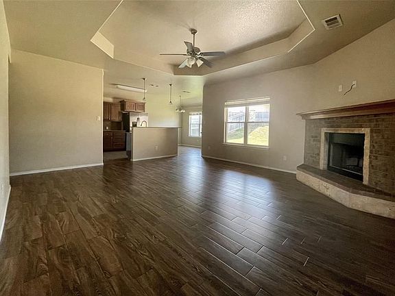 4th image of 5809 Turquoise Dr
