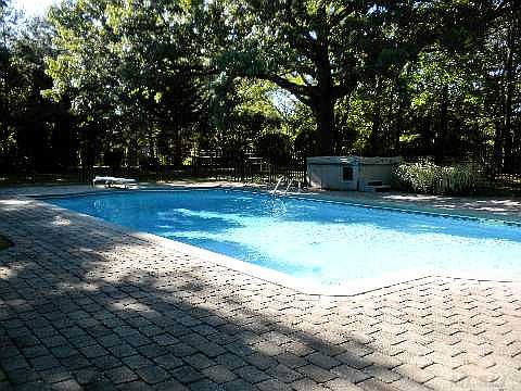 1st image of 7 Windsor Ln