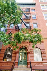 312 West 21st Street in Chelsea