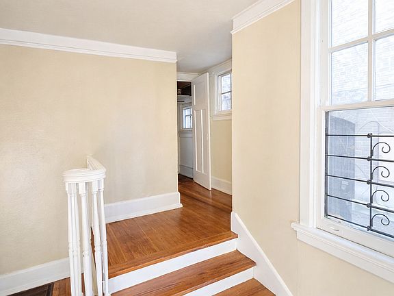4th image of 111 S Hennessey St