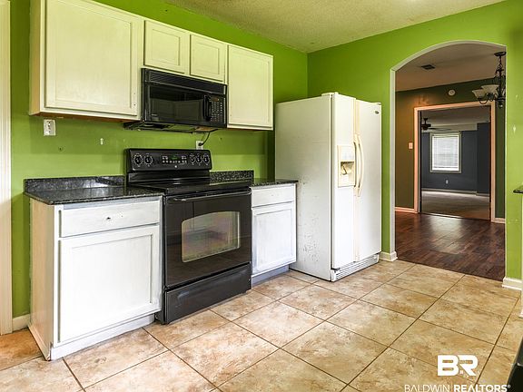 5th image of 1001 Bradley Ave