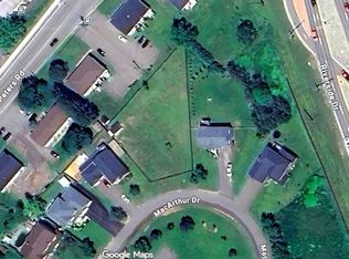 25 Macarthur Dr, Charlottetown, PE C1A6N2