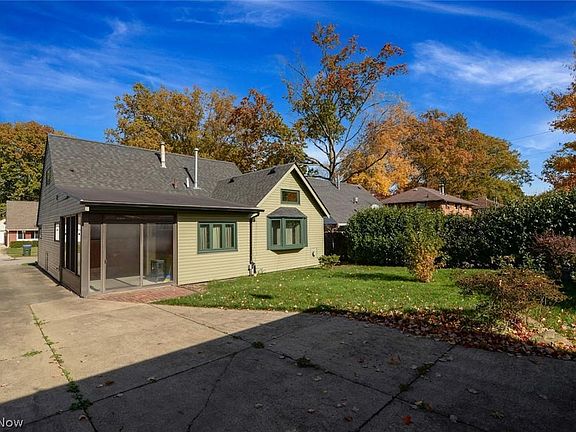 4th image of 1120 Highland Ave