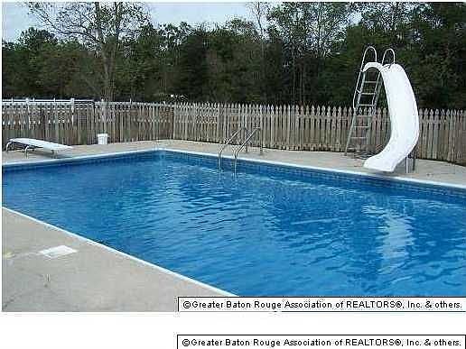 3rd image of 7525 Latimer Dr