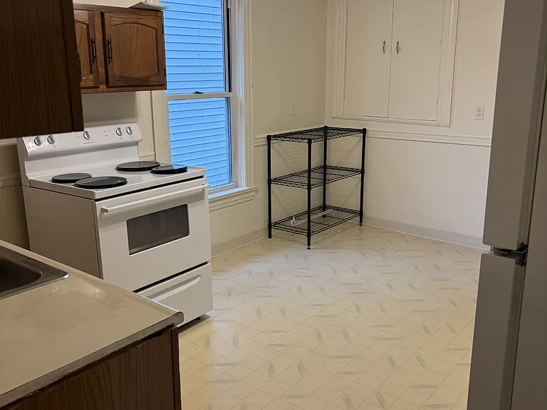 725 Pennsylvania Ave #2 — Photo 1