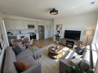 717 Irving St NE APT 1, Washington, DC 20017