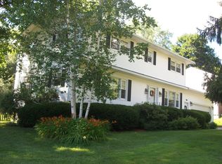 32 Gravesleigh Ter, Pittsfield, MA 01201