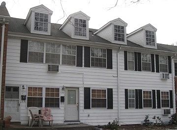 1st image of 904 Towne House Vlg
