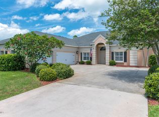 17 Spinnaker Point Ct, Indian Harbour Beach, FL 32937