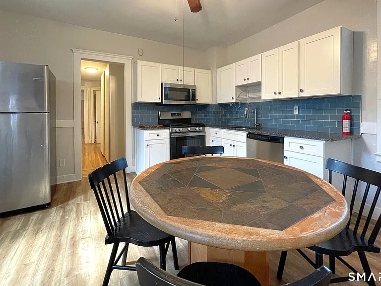 48 Lyon St #1 — Photo 3