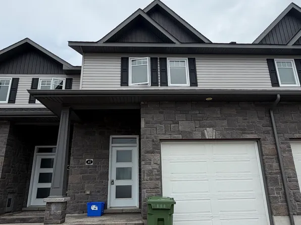47 Chad St, Petawawa, ON K8H 0G9
