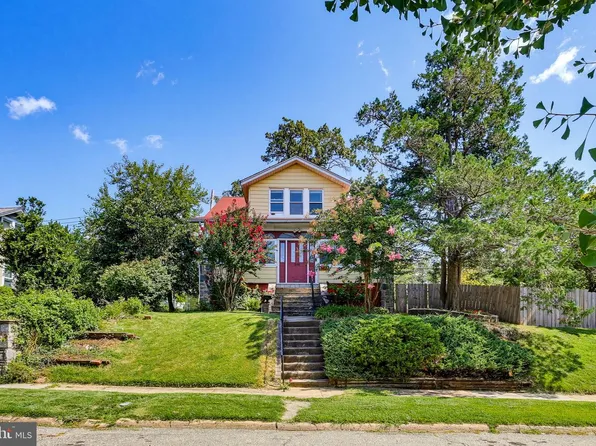 3030 Iona Ter, Baltimore, MD 21214