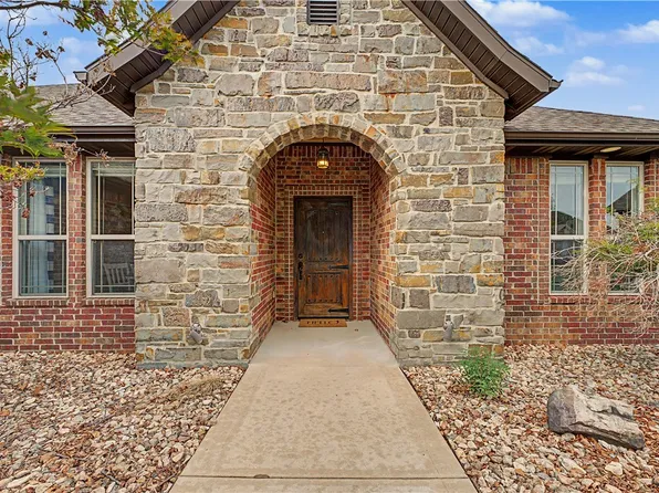 4405 W Canopy Meadows Dr, Rogers, AR 72758