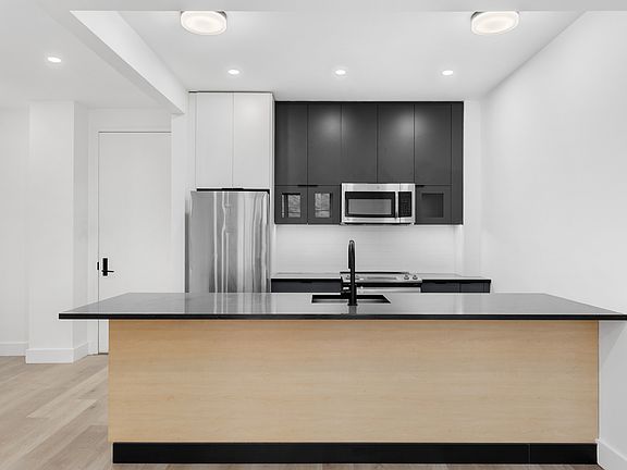 4th image of 2490 3rd Ave #2G