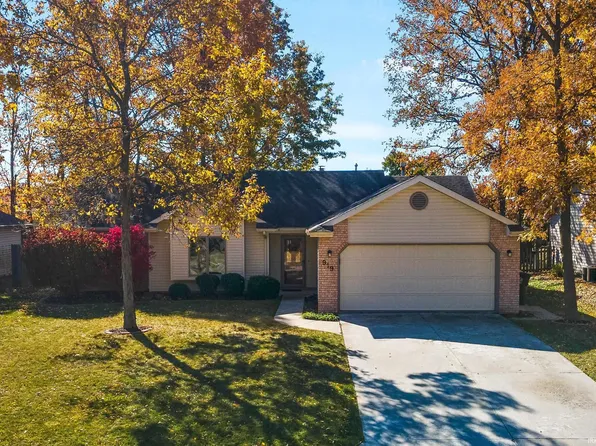 919 Heartland Dr, Fort Wayne, IN 46825