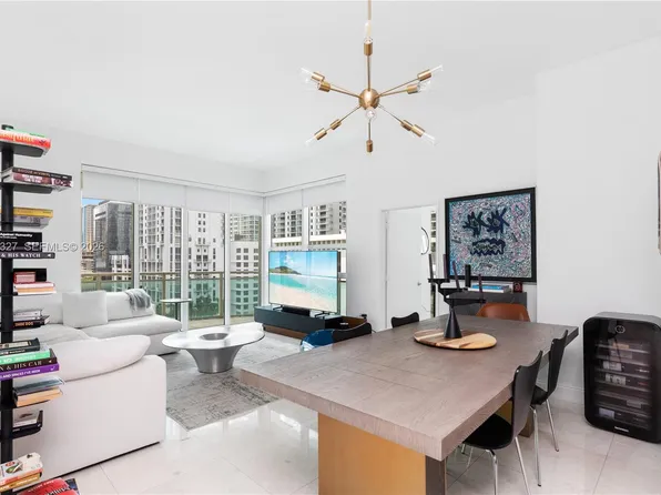 951 Brickell Ave APT 1011, Miami, FL 33131