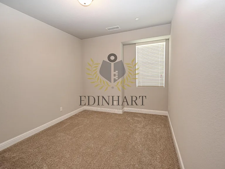1439 E Via Albero Dr — Photo 33