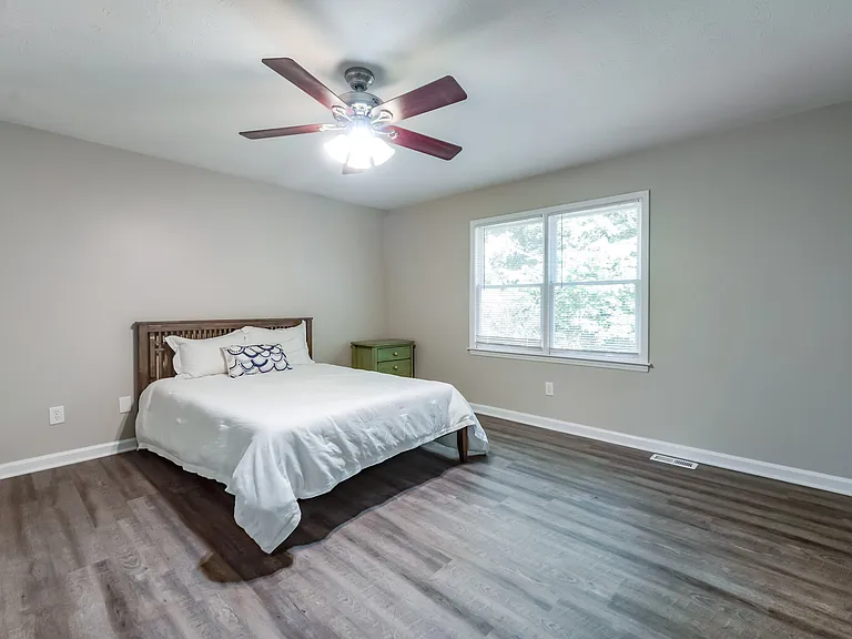 Freestone Dr — Photo 1
