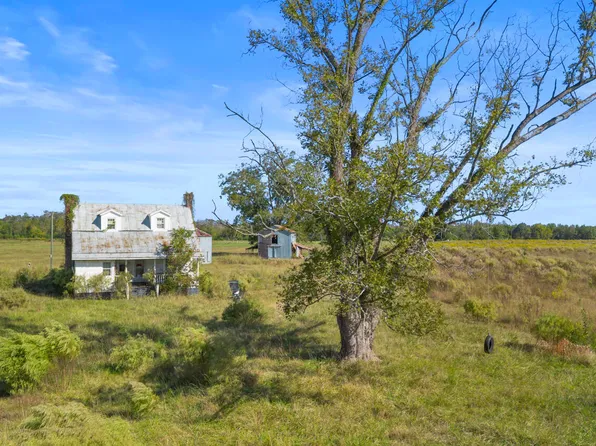 2438 White Oak River Road, Maysville, NC 28555