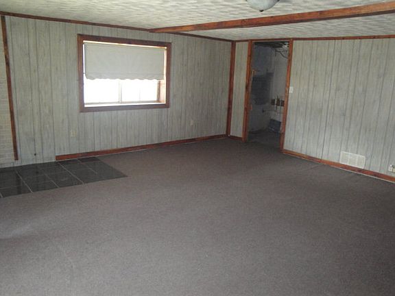 3rd image of 125 Summit Dr