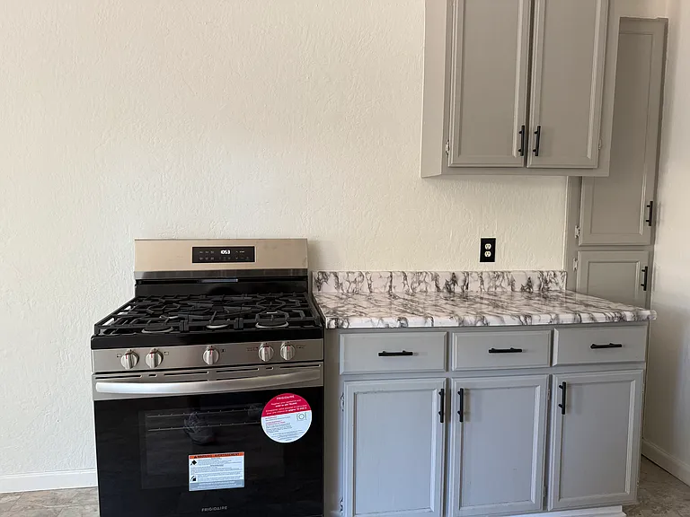456 Maple Ave — Photo 3