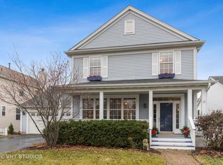 527 Horizon Dr, Saint Charles, IL 60175