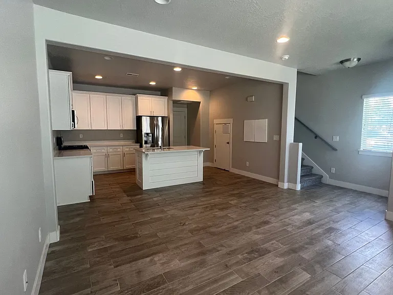 1732 W Thira Ln — Photo 3