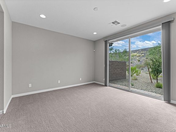 3rd image of 3261 MAVERICK Drive