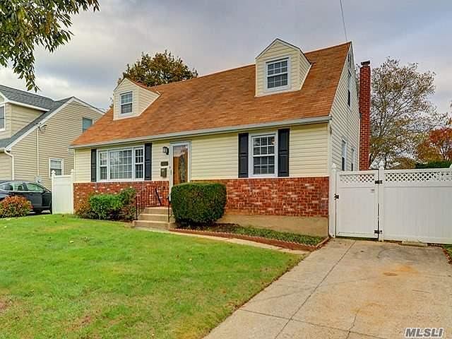 1st image of 1321 Little Neck Ave