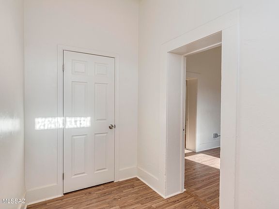 2nd image of 509 S Meyer Ave