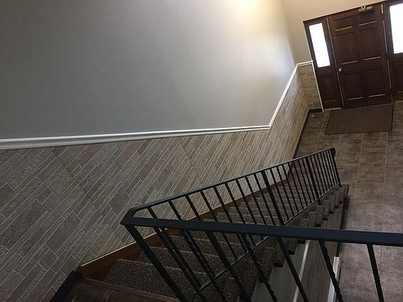 3rd image of 378 Twilight Dr APT 4