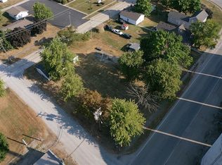 301 N Chestnut St, Farina, IL