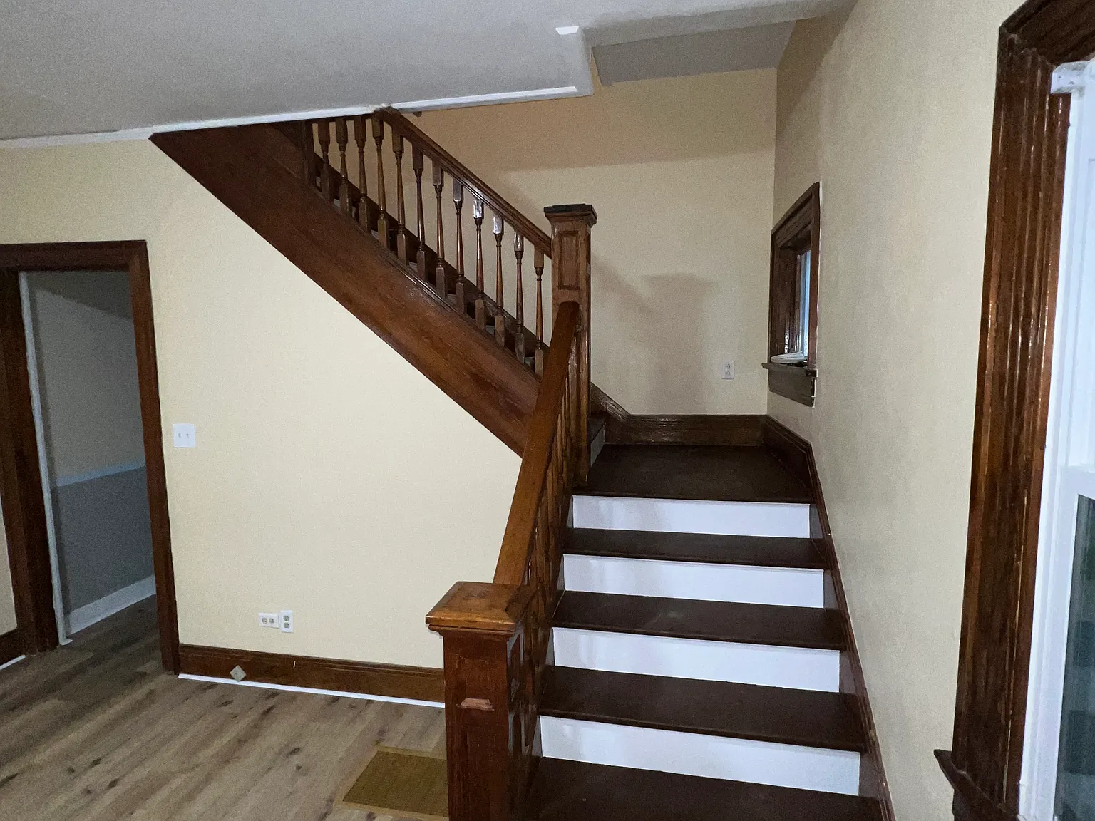 144 Notre Dame Ave — Photo 2