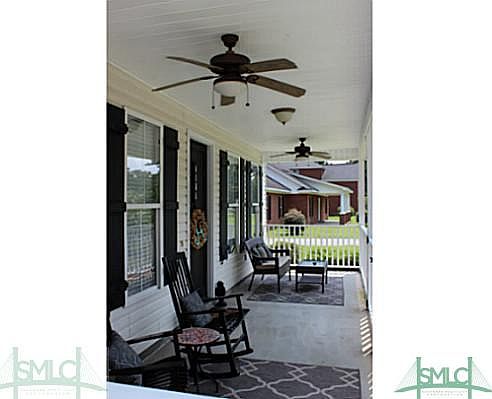 2nd image of 416 A Morgan Street