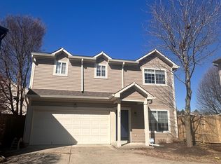 698 Pine Lake Dr, Greenwood, IN 46143