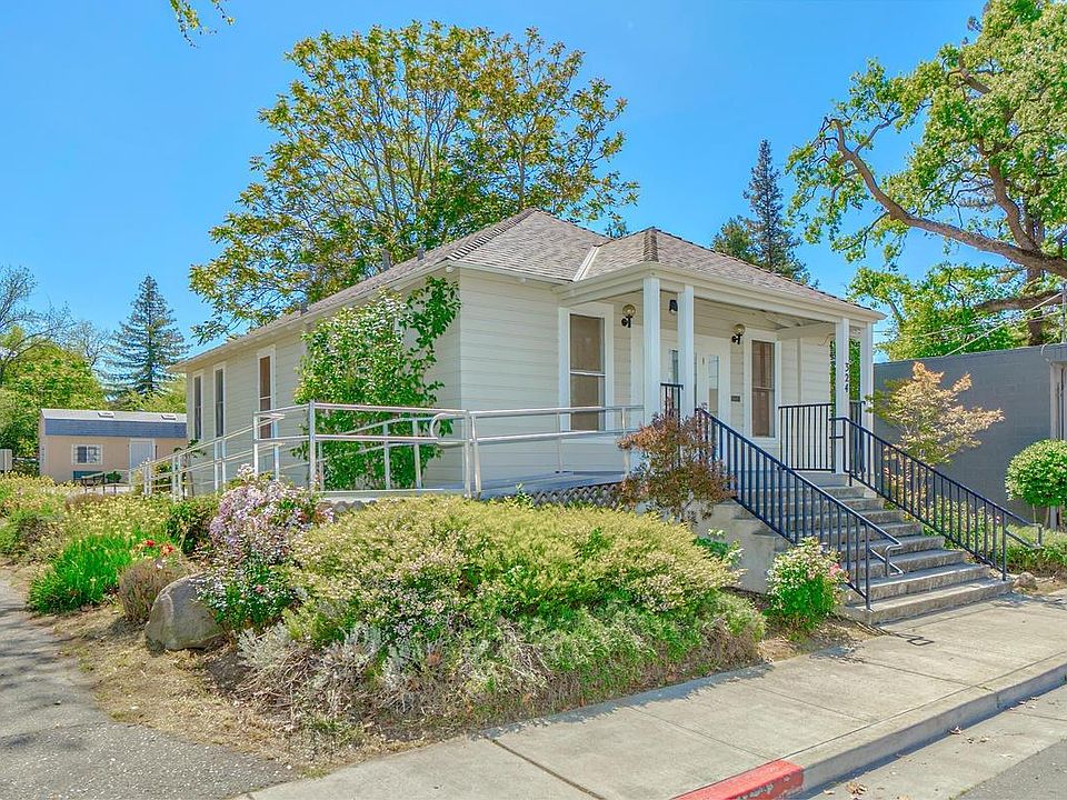 1st image of 324 Lincoln Ave