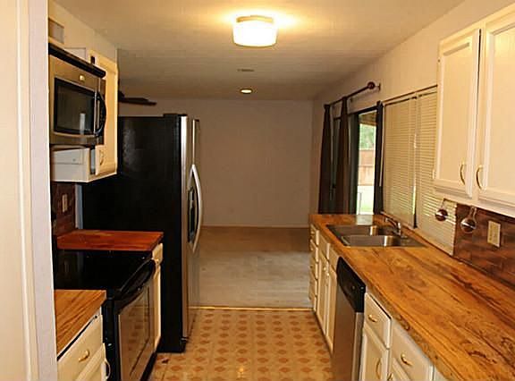 2nd image of 6556 Chinaberry Trl